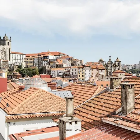 아파트 Bright 3br Flat W/ Ac In Center By Lovelystay 포르투