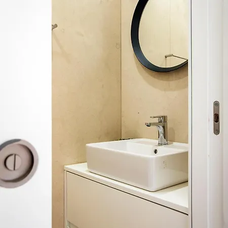 Bright 3br Flat W/ Ac In Center By Lovelystay Apartamento