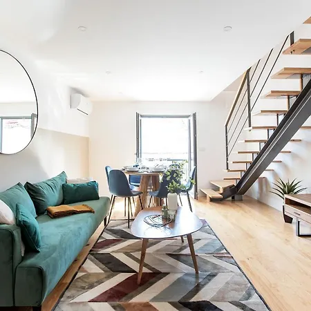 Bright 3br Flat W/ Ac In Center By Lovelystay