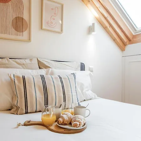 Bright 3br Flat W/ Ac In Center By Lovelystay * Oporto