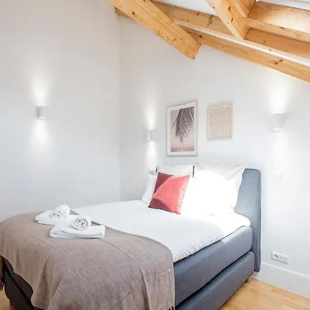 Bright 3br Flat W/ Ac In Center By Lovelystay * Oporto