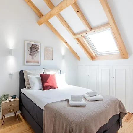 Bright 3br Flat W/ Ac In Center By Lovelystay 아파트 포르투